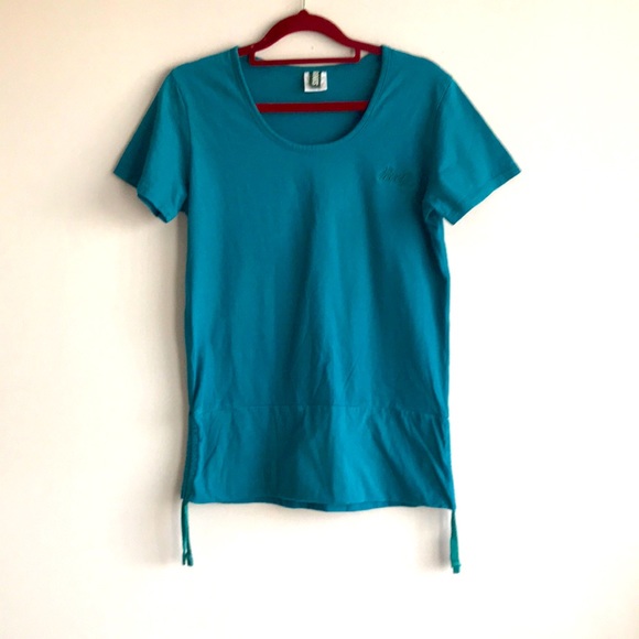 🎀Roots Active 100% Cotton Logo Embroidered Medium Size Top Tee - Picture 5 of 7